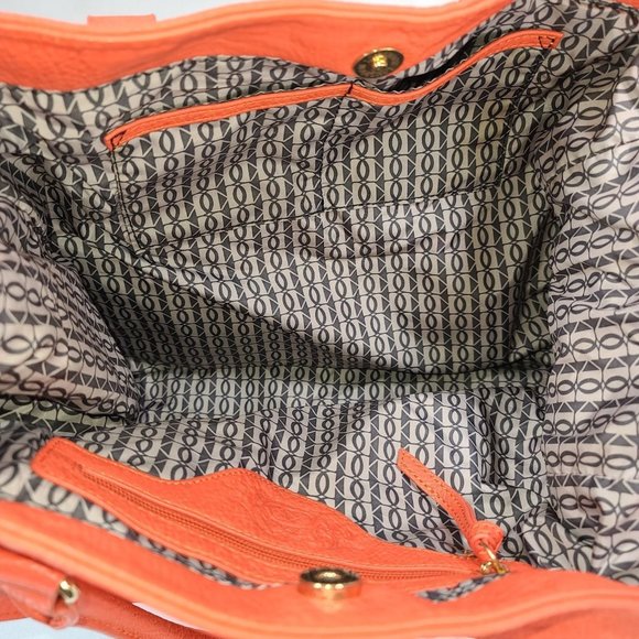 ‼️ NAME YOUR PRICE /// DONATING THU 5/11 ‼️ Vegan Leather Kelsi Dagger Bag - Picture 8 of 10